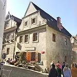 苏肯尼卡44号公寓酒店 *